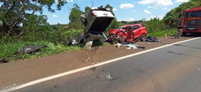 Cantagalo: Uma pessoa morre e trÃªs ficam feridas apÃ³s acidente na BR 277 envolvendo caminhonate de Laranjeiras